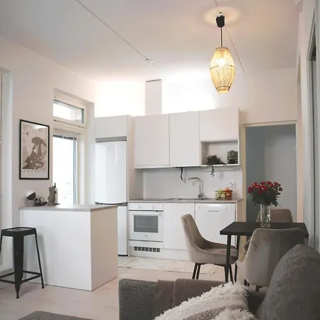 New 3-Bed Apartment & Free Garage Parking Вантаа Экстерьер фото