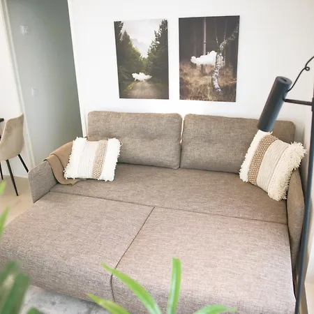 New 3-Bed Apartment & Free Garage Parking Вантаа Экстерьер фото