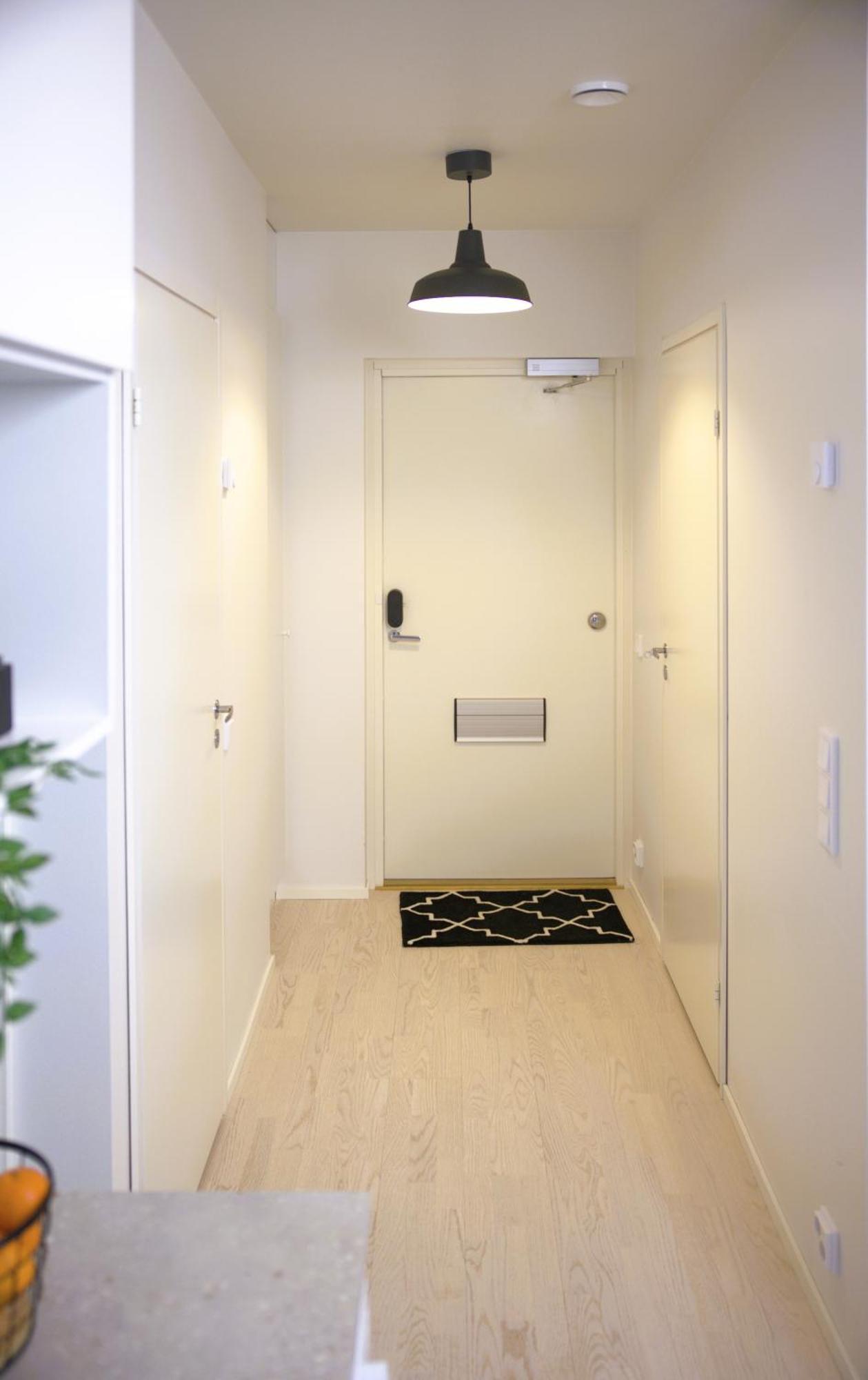 New 3-bed & Free Garage Parking