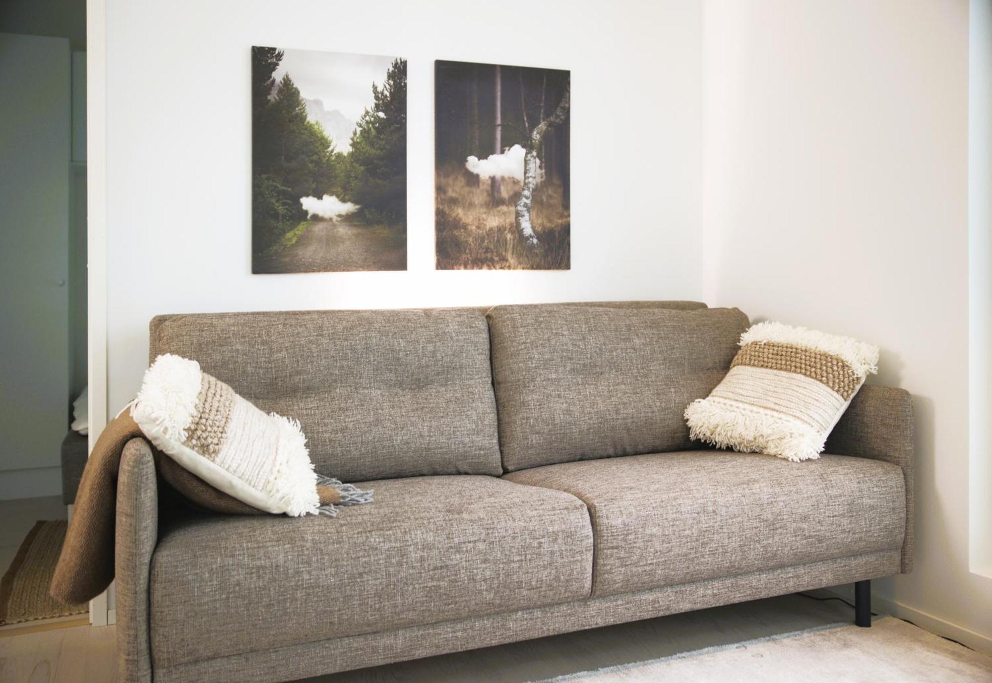 New 3-bed & Free Garage Parking *