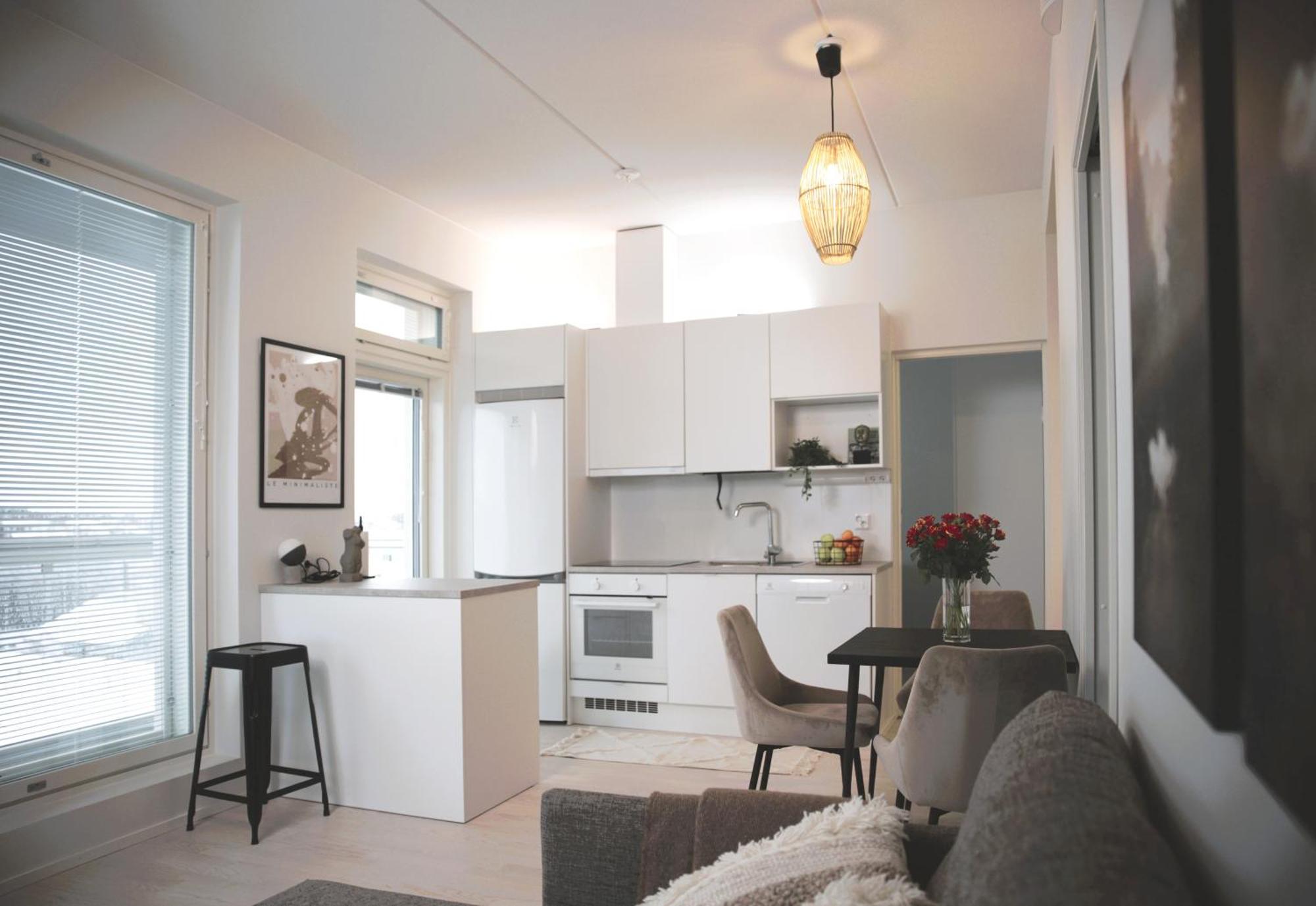 New 3-bed & Free Garage Parking Lejlighed